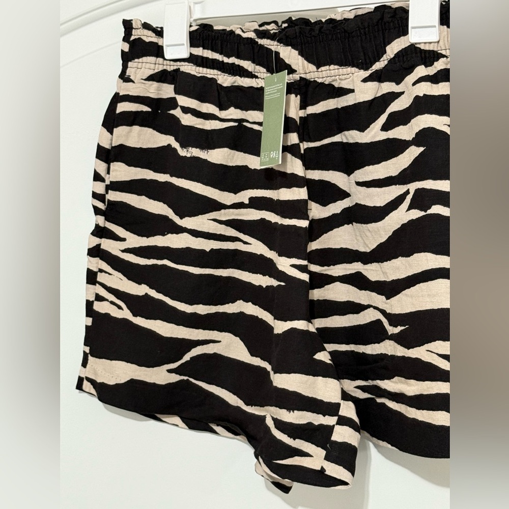 Black & Cream Zebra Print Women’s Shorts